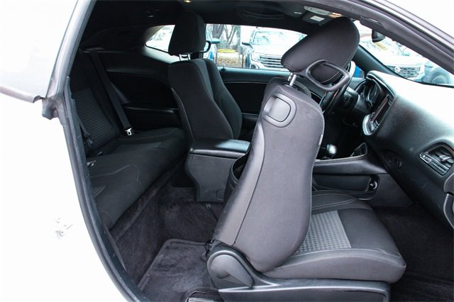 Used 2018 Dodge Challenger SXT image 31