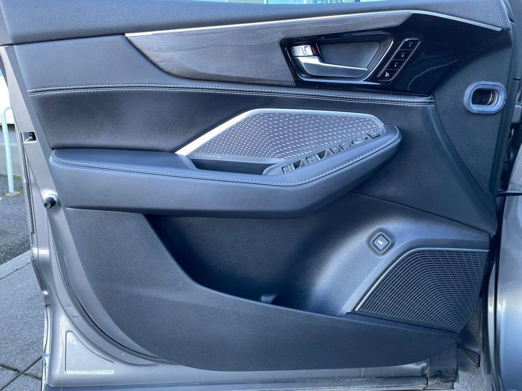 Used 2022 Acura MDX SH-AWD w/ Advance Package image 12