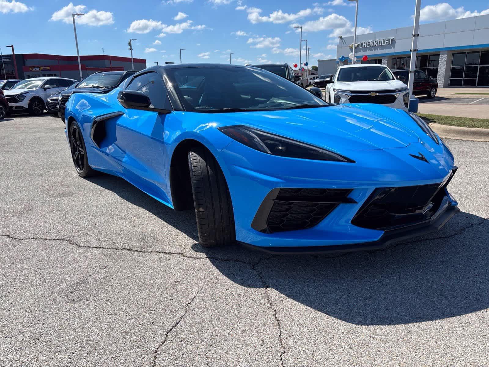 Used 2023 Chevrolet Corvette Stingray Premium Conv w/ Z51 Performance Package RWD image 3