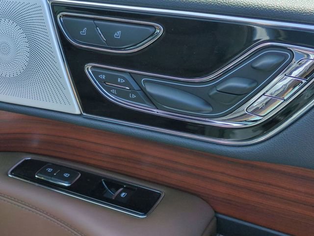 Used 2024 Lincoln Navigator Reserve image 42