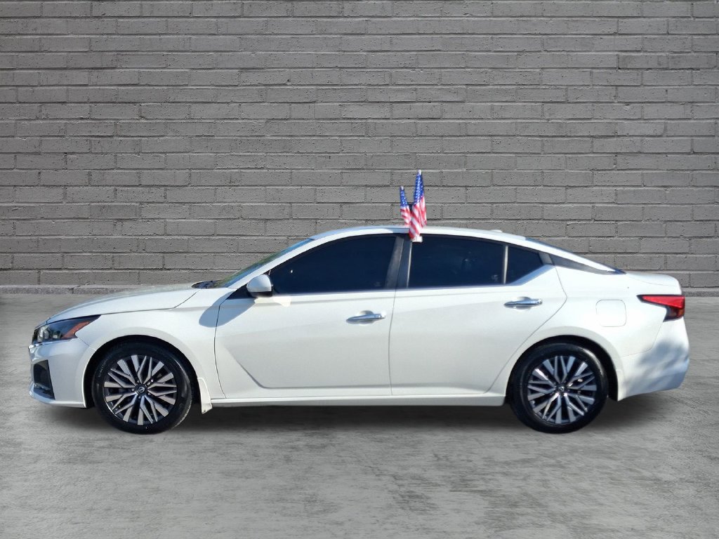Certified 2023 Nissan Altima 2.5 SV FWD image 5