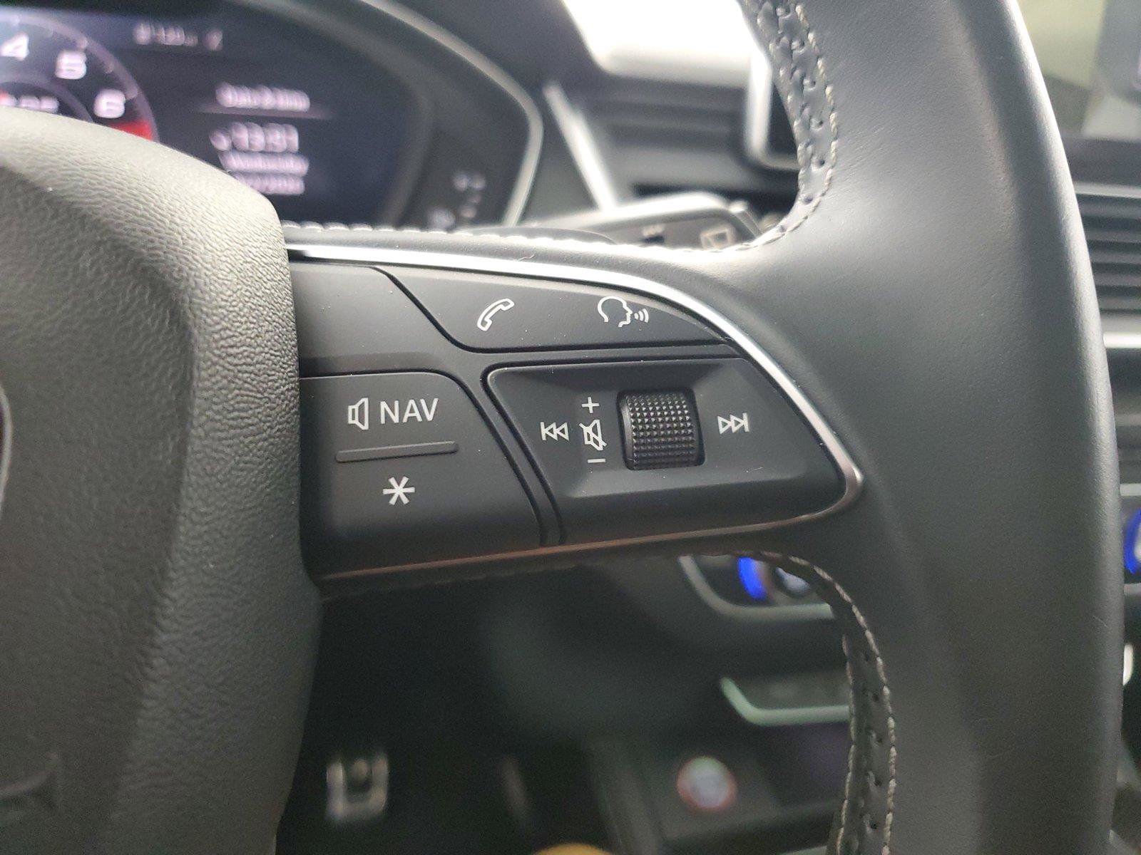 Used 2018 Audi SQ5 Prestige AWD/4WD image 25