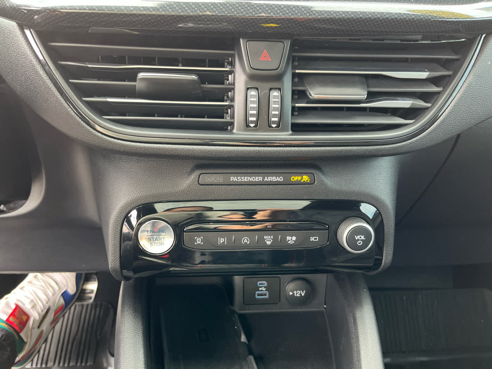 Used 2023 Ford Escape ST-Line Elite w/ Premium Technology Package AWD/4WD image 17