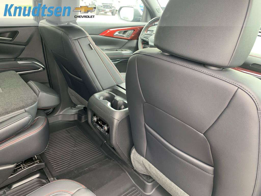 New 2026 Chevrolet Traverse RS w/ LPO, Floor Liner Package AWD/4WD image 14