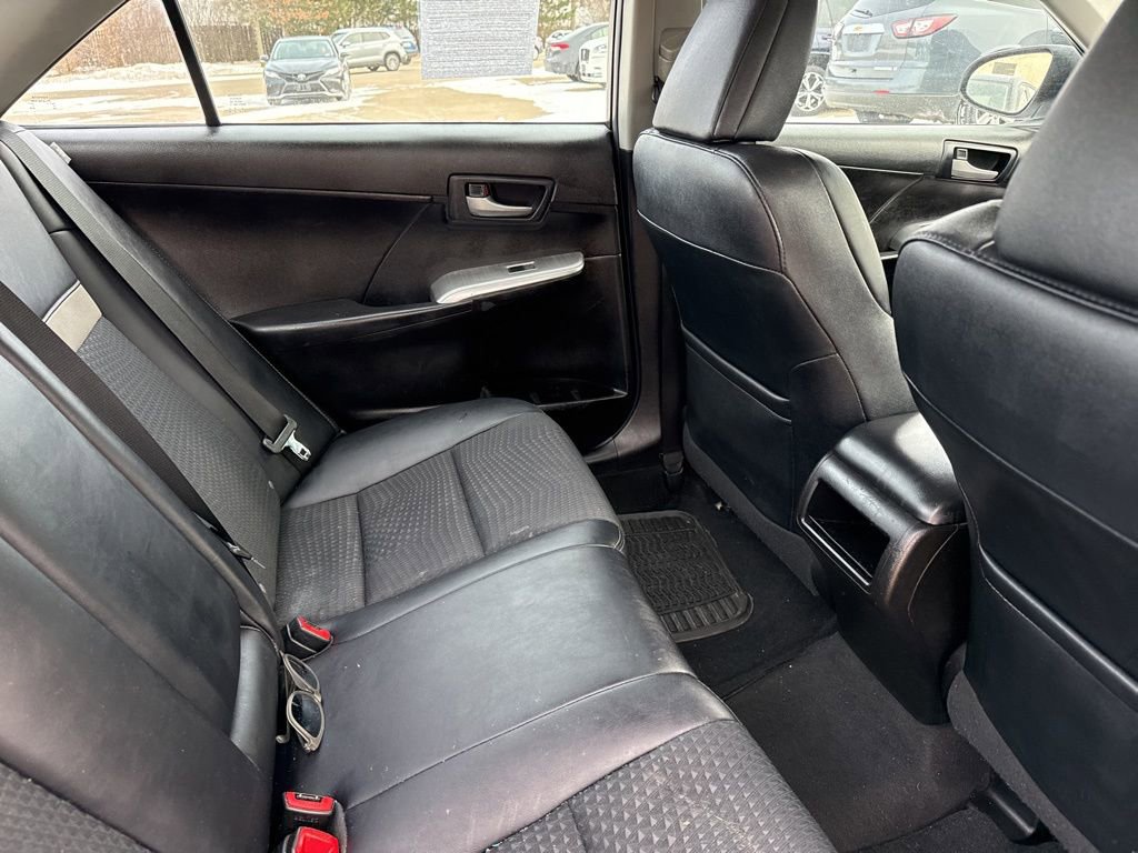 Used 2013 Toyota Camry SE image 16