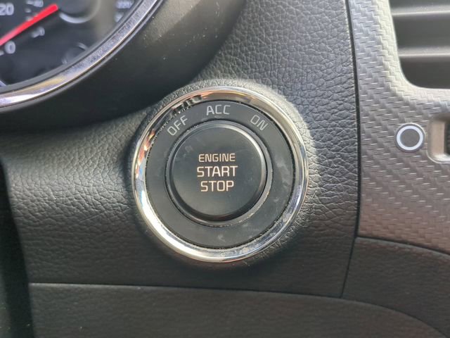 Used 2017 Kia Forte EX image 29