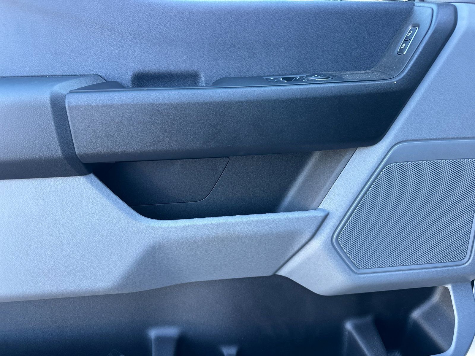 Used 2024 Ford F450 XL w/ XL Chrome Package image 12