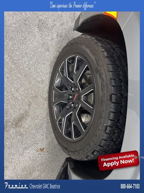 Used 2024 GMC Yukon Denali w/ Advanced Technology Package image 11