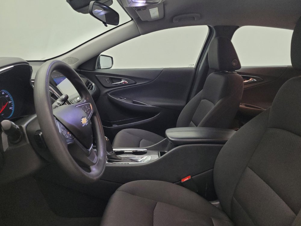 Used 2019 Chevrolet Malibu LT w/ Driver Confidence Package II image 17