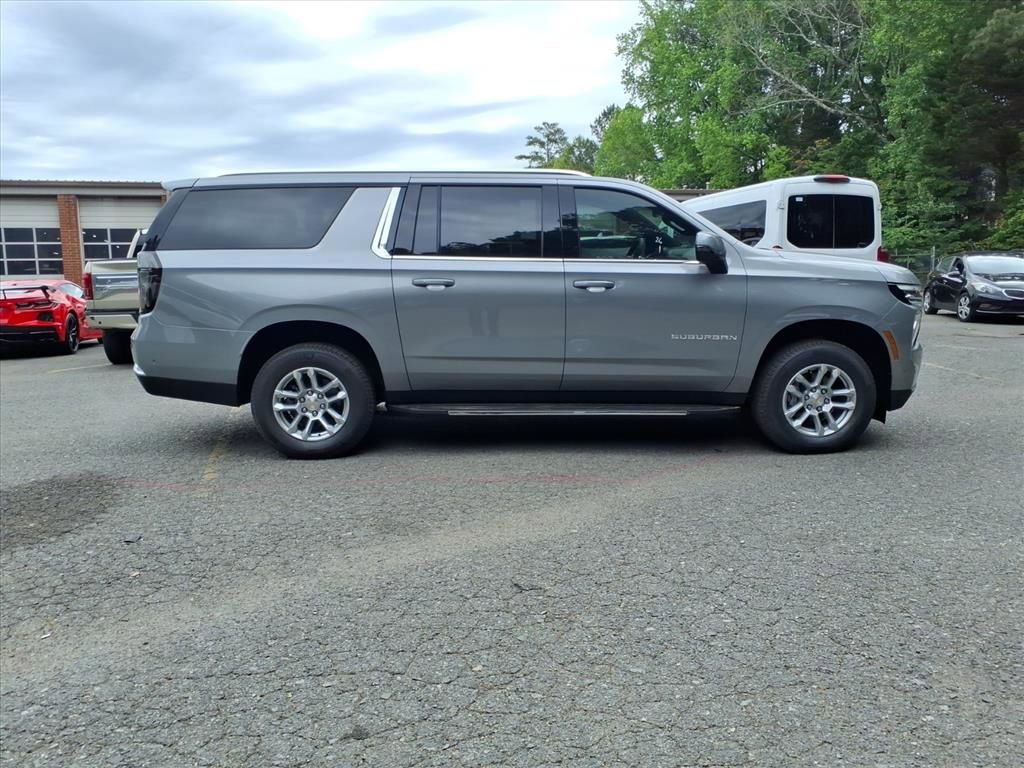 New 2026 Chevrolet Suburban LT w/ Comfort Package AWD/4WD image 27