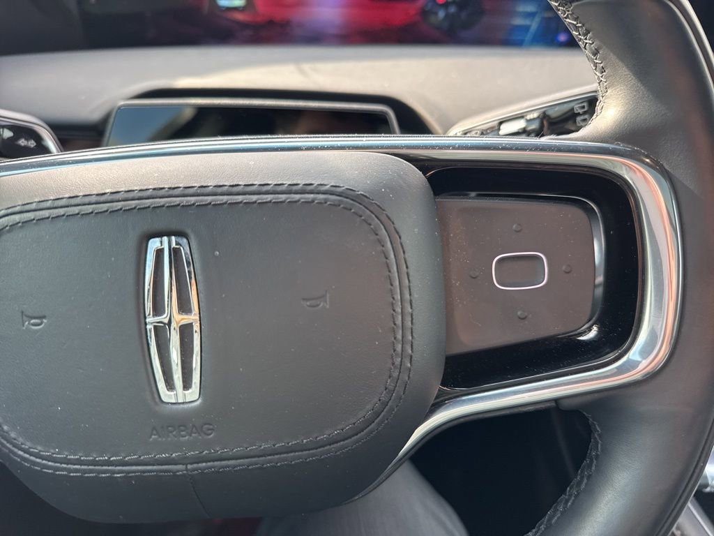 Used 2024 Lincoln Nautilus Reserve w/ Equipment Group 202A image 14