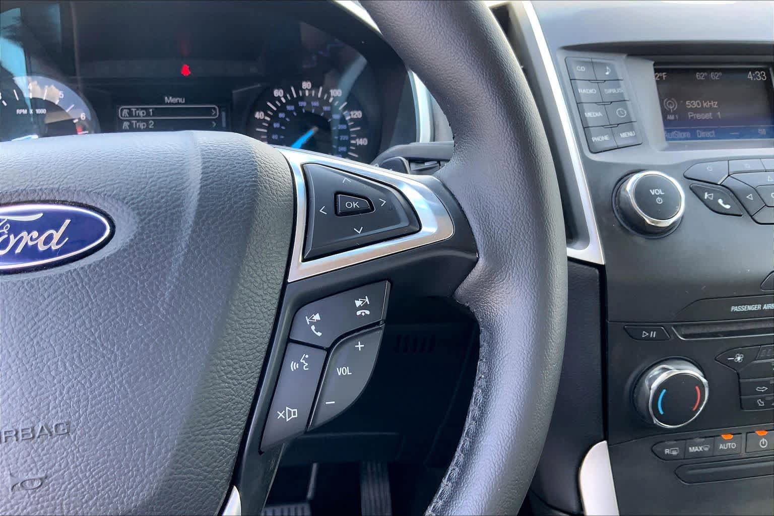 Used 2015 Ford Edge SEL FWD image 24