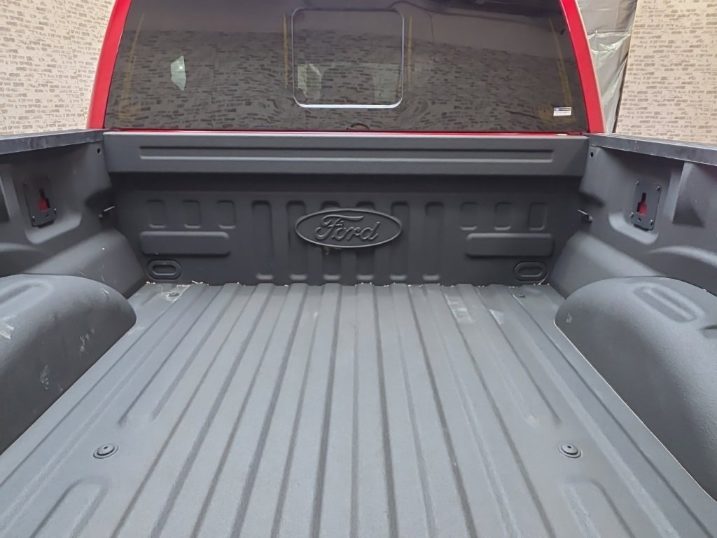 Used 2023 Ford F150 Lariat w/ Trailer Tow Package image 15