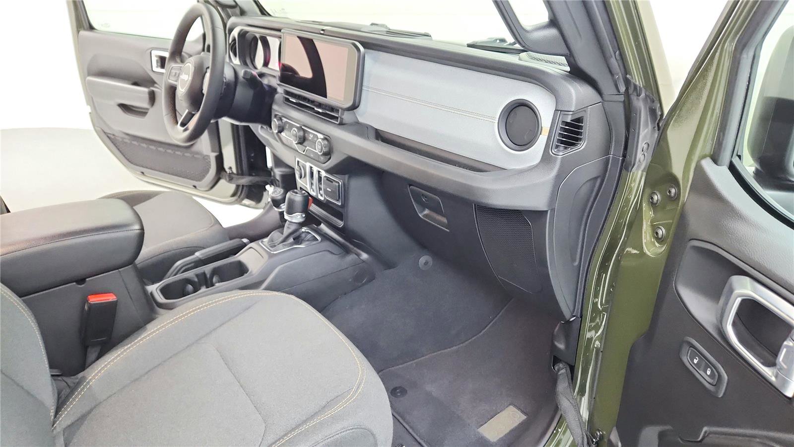 Used 2024 Jeep Wrangler Sport S image 25