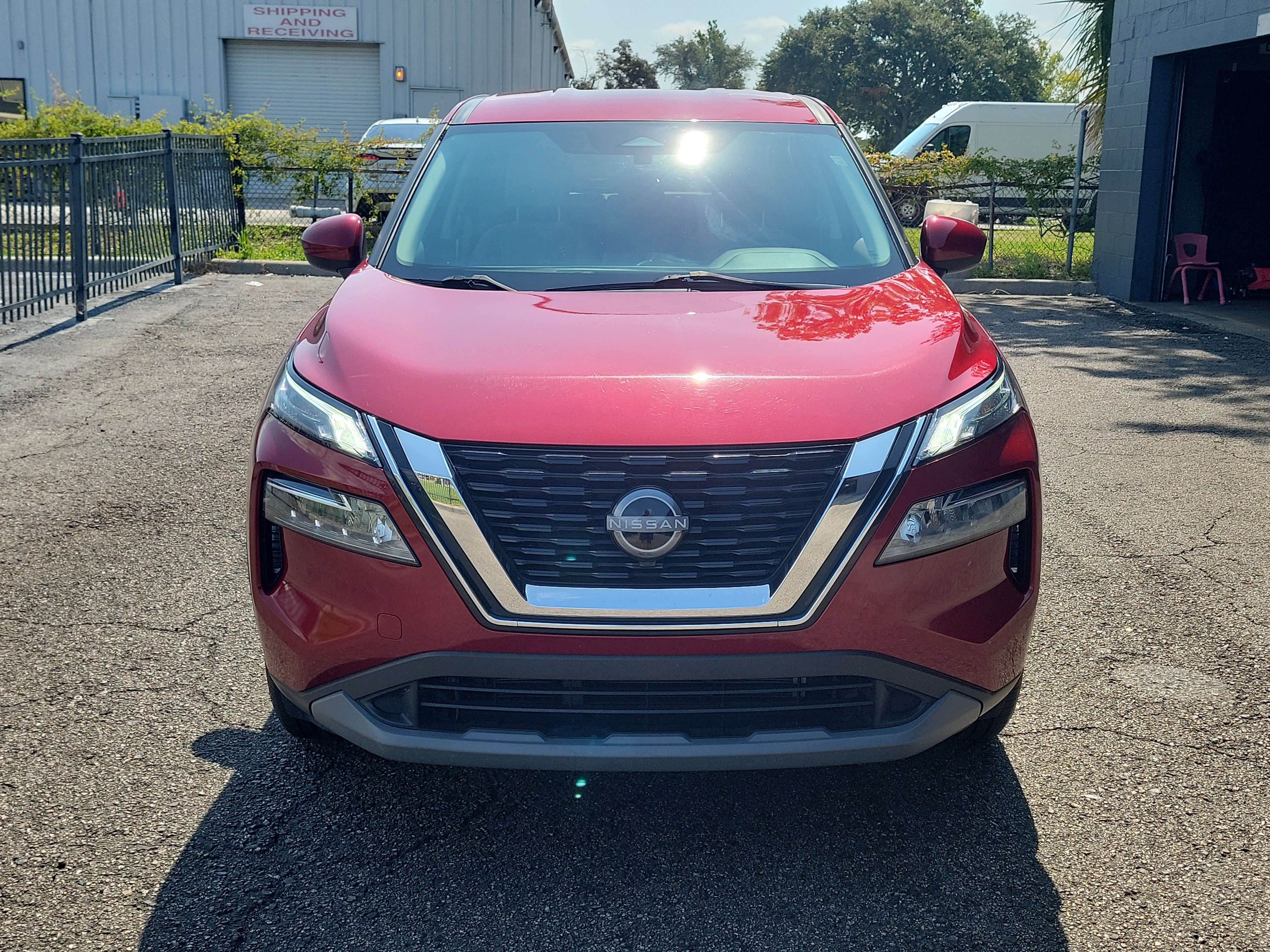Certified 2023 Nissan Rogue SV FWD image 2