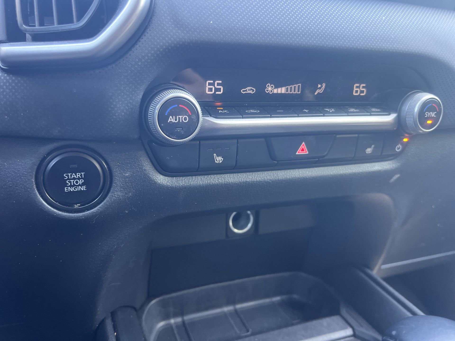 Used 2024 MAZDA CX-50 AWD 2.5 S w/ Preferred Package image 7