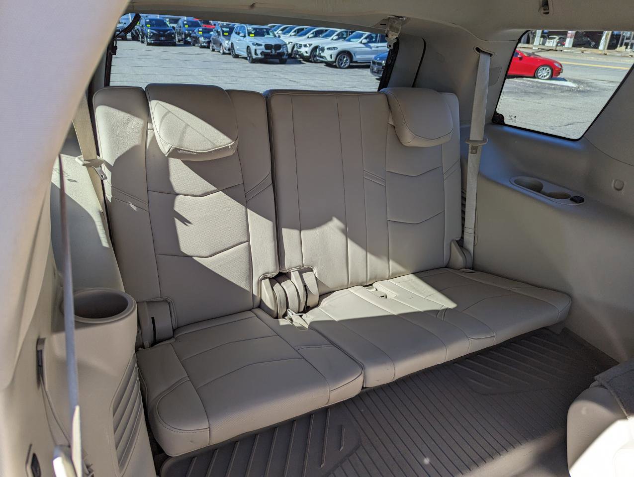 Used 2019 Cadillac Escalade Luxury w/ LPO, Radiant Package image 41