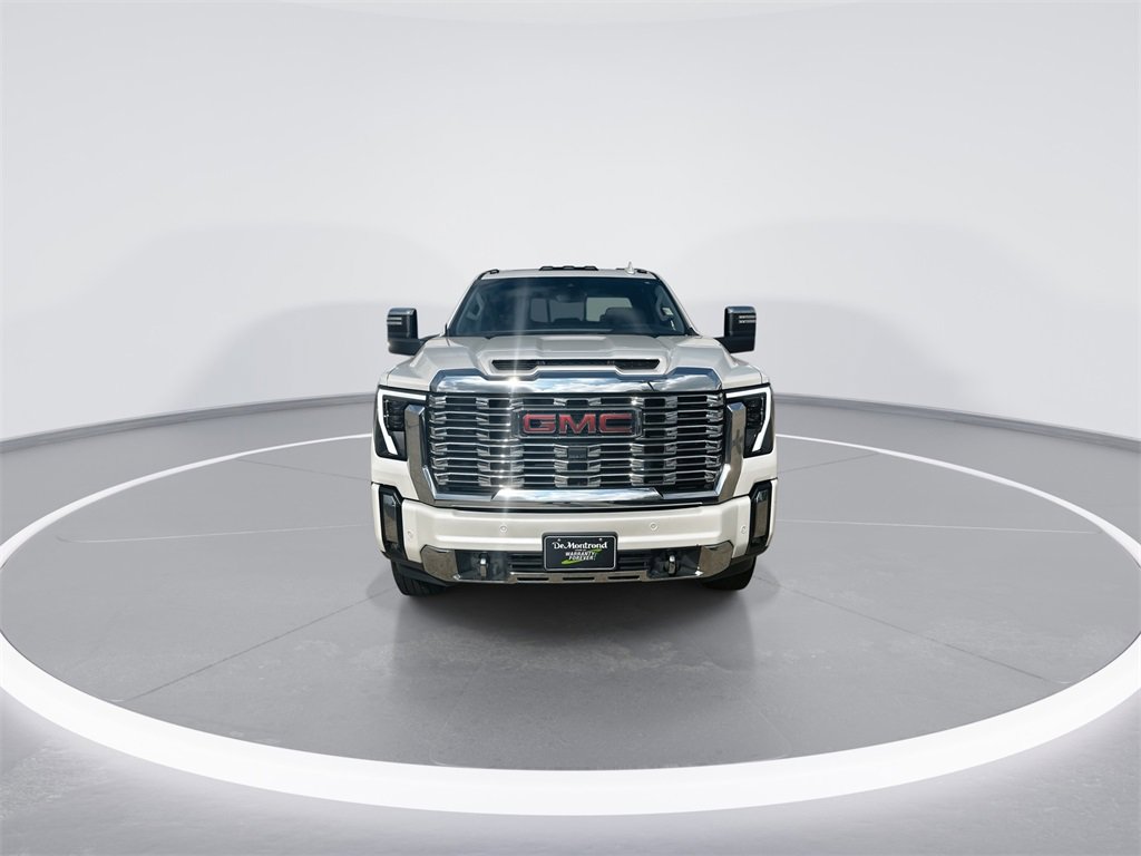 Used 2024 GMC Sierra 2500 Denali w/ Denali Reserve Package image 3