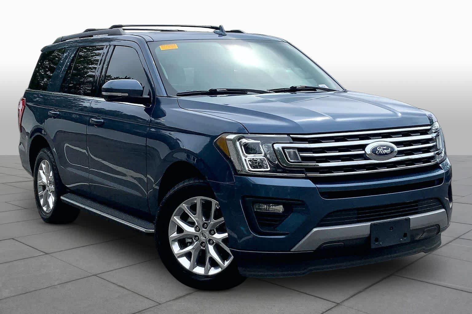 Used 2020 Ford Expedition XLT w/ Equipment Group 202A RWD image 3