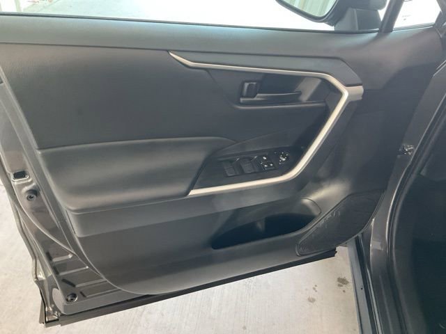 Used 2024 Toyota RAV4 LE FWD image 5