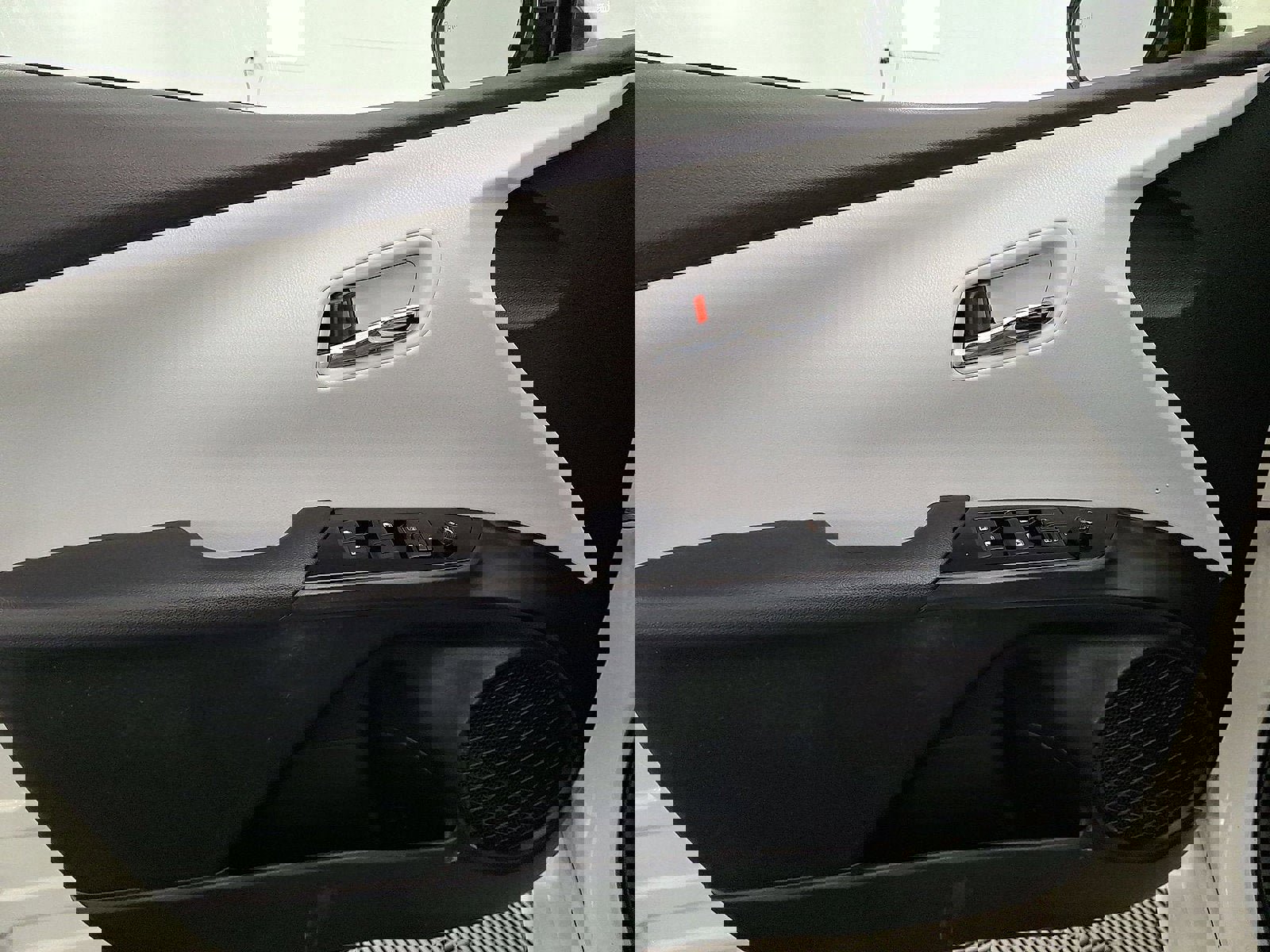 Used 2017 Toyota Prius Four Touring image 10