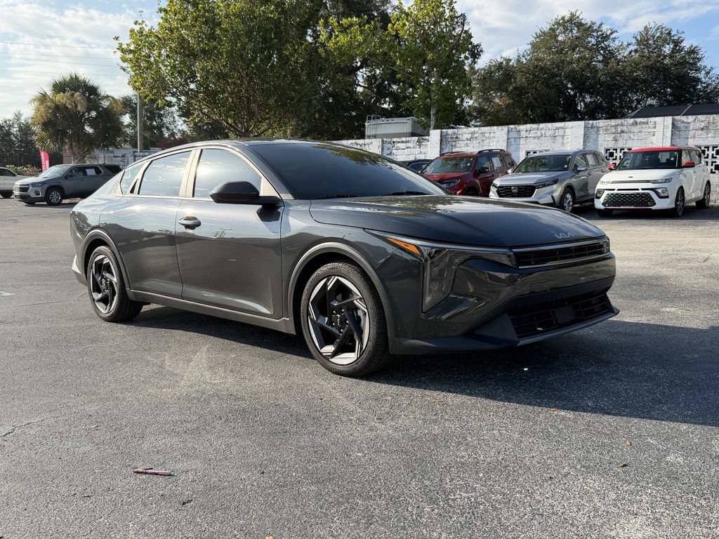Certified 2025 Kia K4 EX FWD image 2