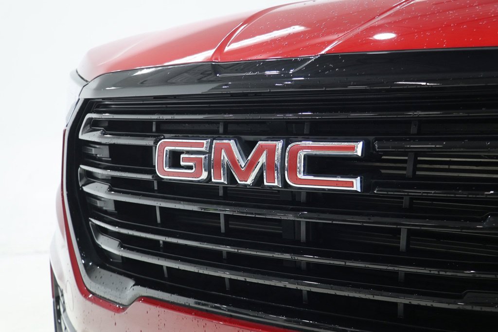 Used 2023 GMC Terrain SLE w/ Driver Convenience Package FWD image 11