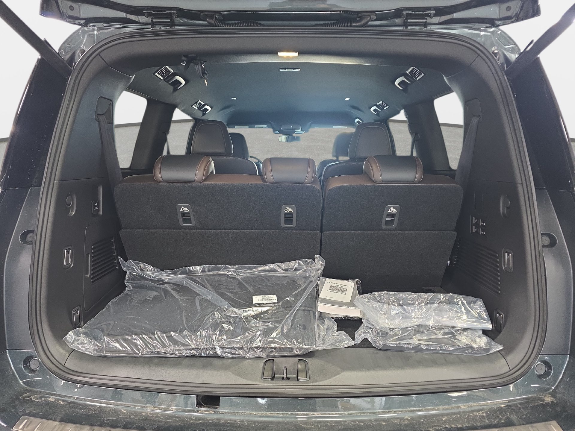 New 2026 Nissan Armada SL w/ Captain's Chari Seat Package AWD/4WD image 12