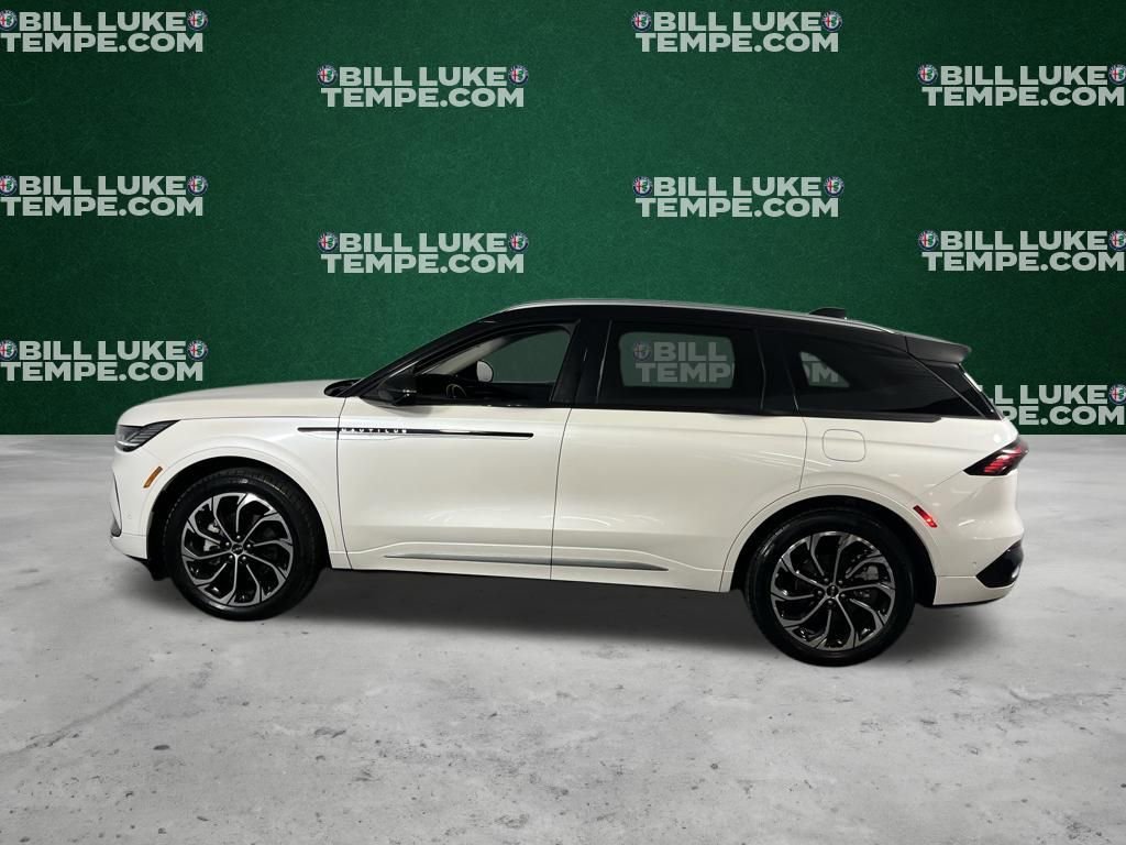 Used 2024 Lincoln Nautilus Reserve AWD/4WD image 10