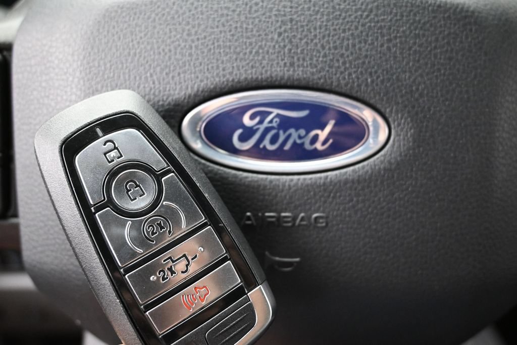 New 2026 Ford F250 XLT w/ XLT Premium Package AWD/4WD image 46