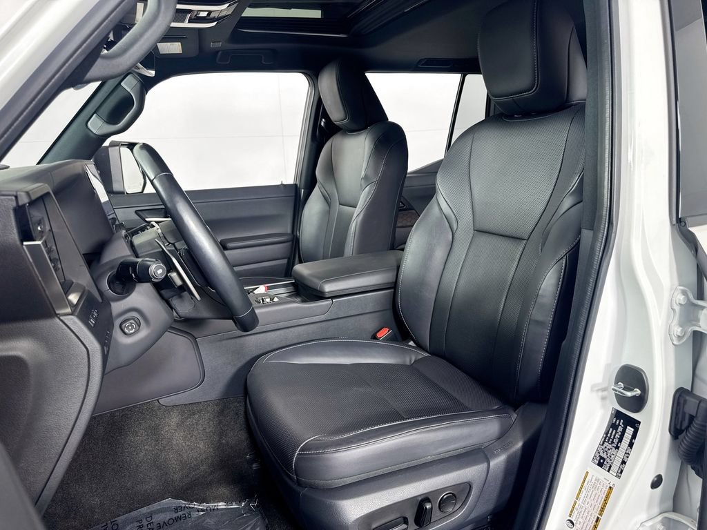 Used 2024 Lexus GX 550 w/ Cold Area Package AWD/4WD image 25