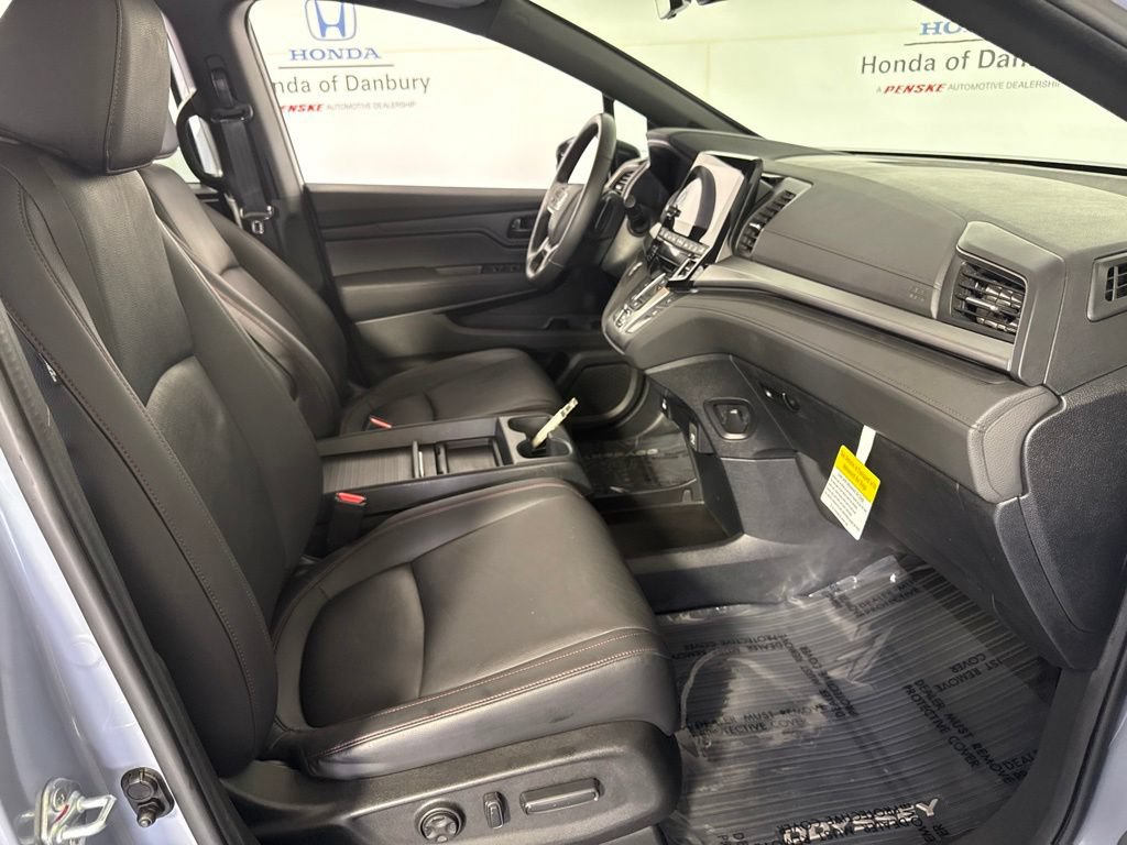 Used 2024 Honda Odyssey Sport image 6