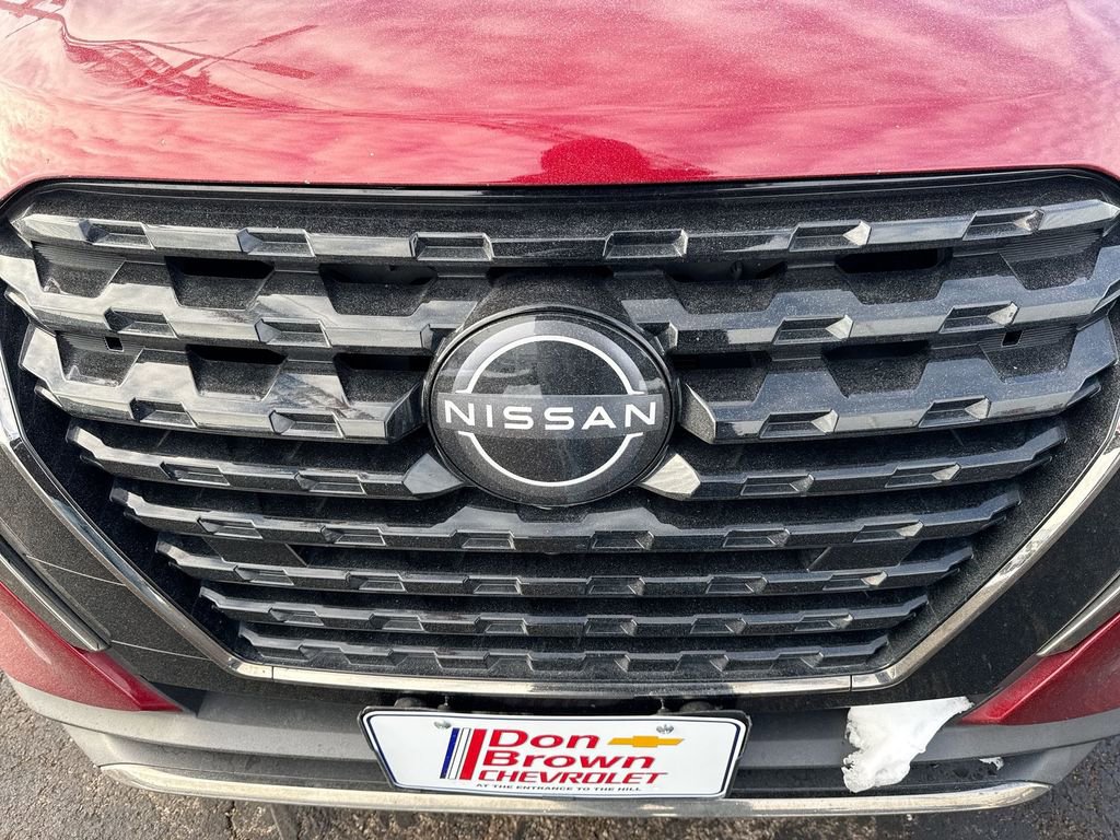 Used 2022 Nissan Kicks SR w/ Premium Package image 32