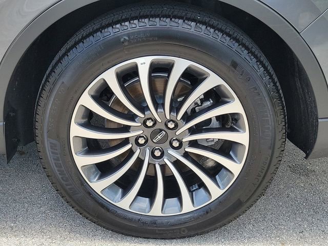 Certified 2024 Lincoln Aviator 2WD w/ Premium Package image 9