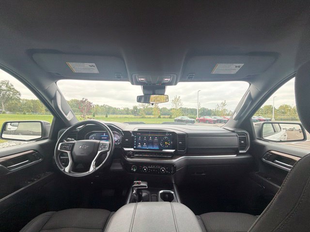 Used 2023 Chevrolet Silverado 1500 LT Trail Boss AWD/4WD image 19