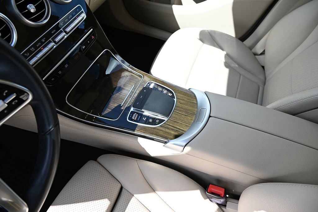 Used 2020 Mercedes-Benz GLC 300 GLC 300 image 22
