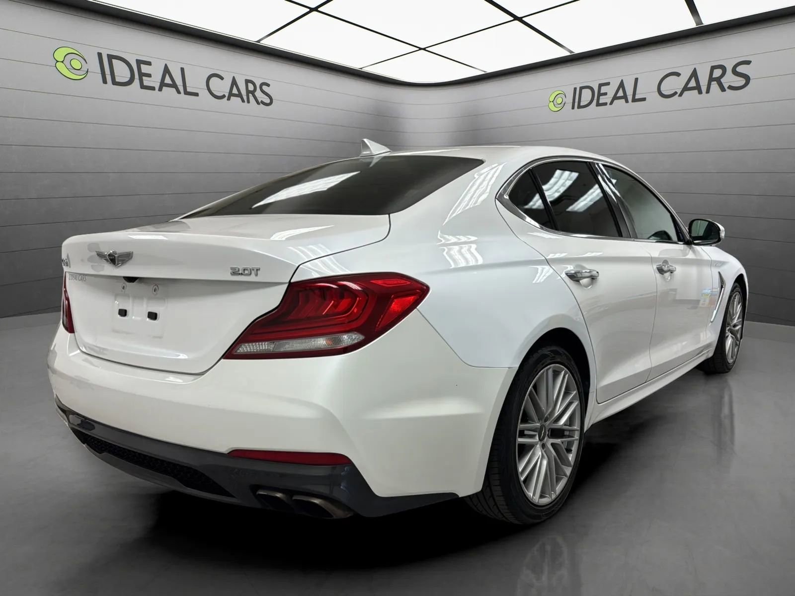 Used 2020 Genesis G70 2.0T RWD image 5