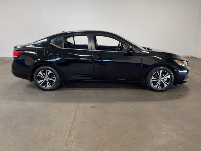 Used 2022 Nissan Sentra SV FWD image 2
