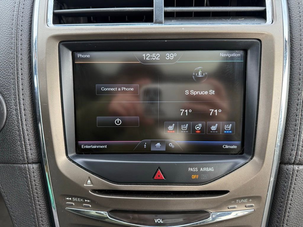 Used 2015 Lincoln MKX AWD w/ Equipment Group 102A image 21