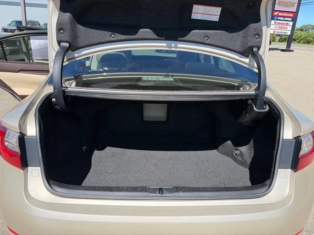 Used 2016 Lexus ES 350 w/ Luxury Package w/Wood Trim FWD image 14