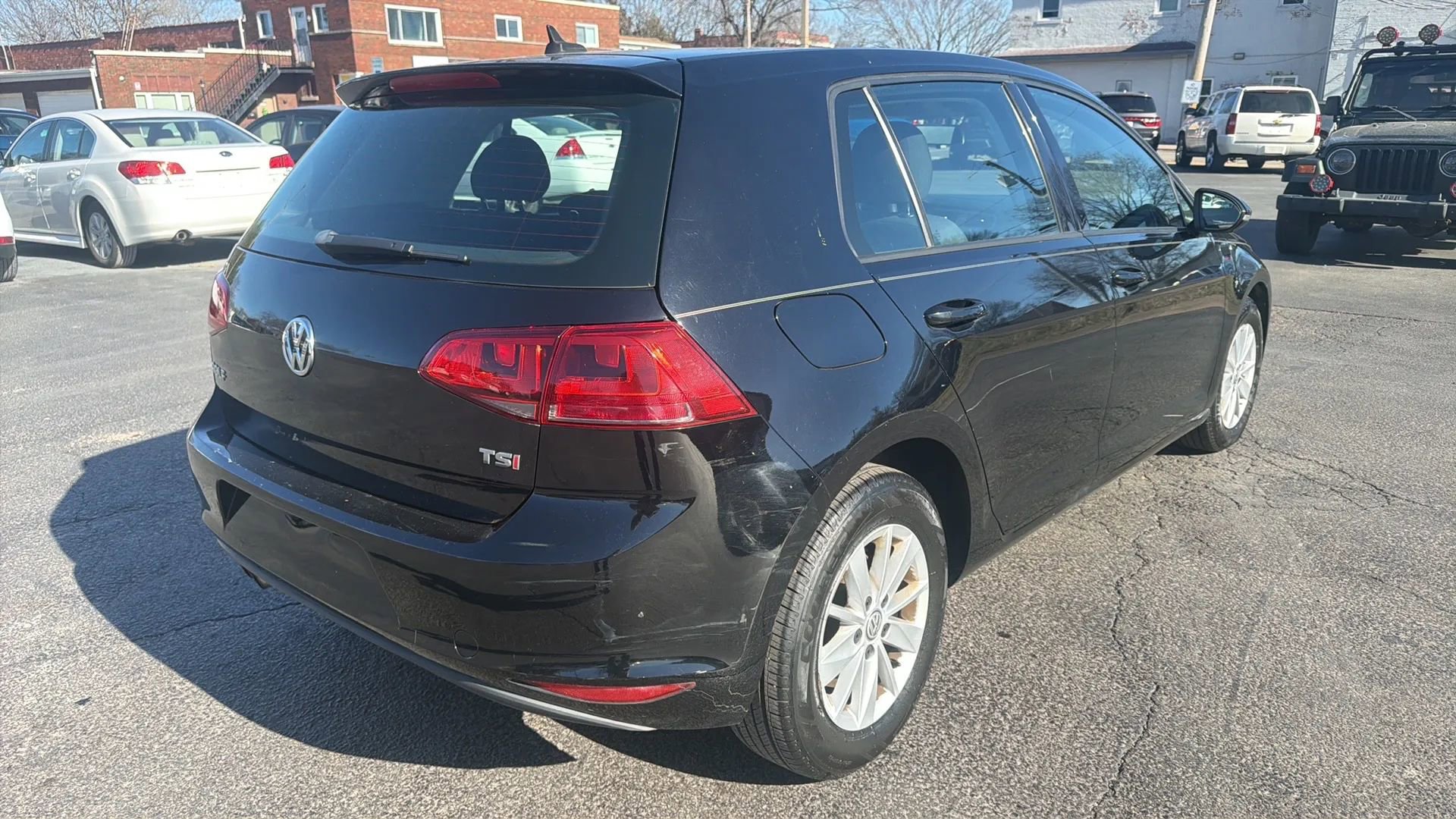 Used 2016 Volkswagen Golf S FWD image 5