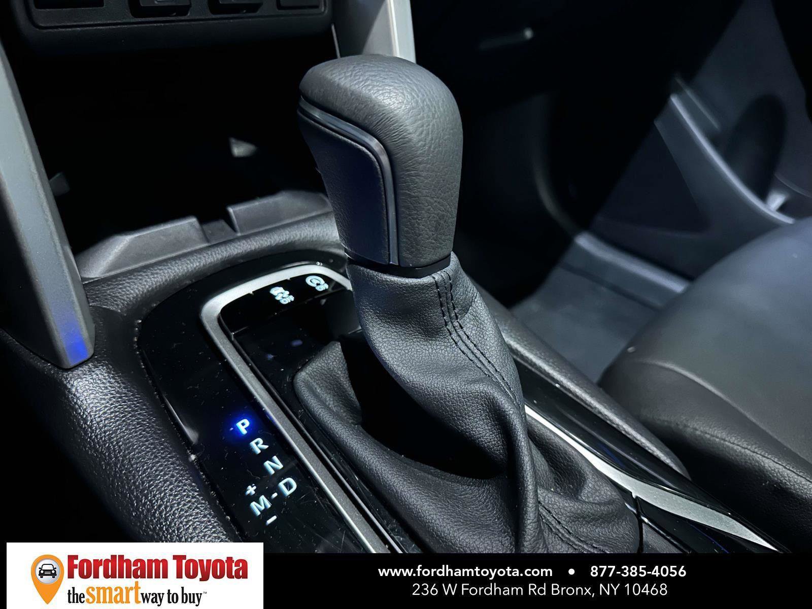 Used 2025 Toyota Corolla Cross XLE image 27