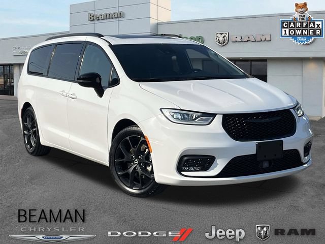 Used 2025 Chrysler Pacifica Limited