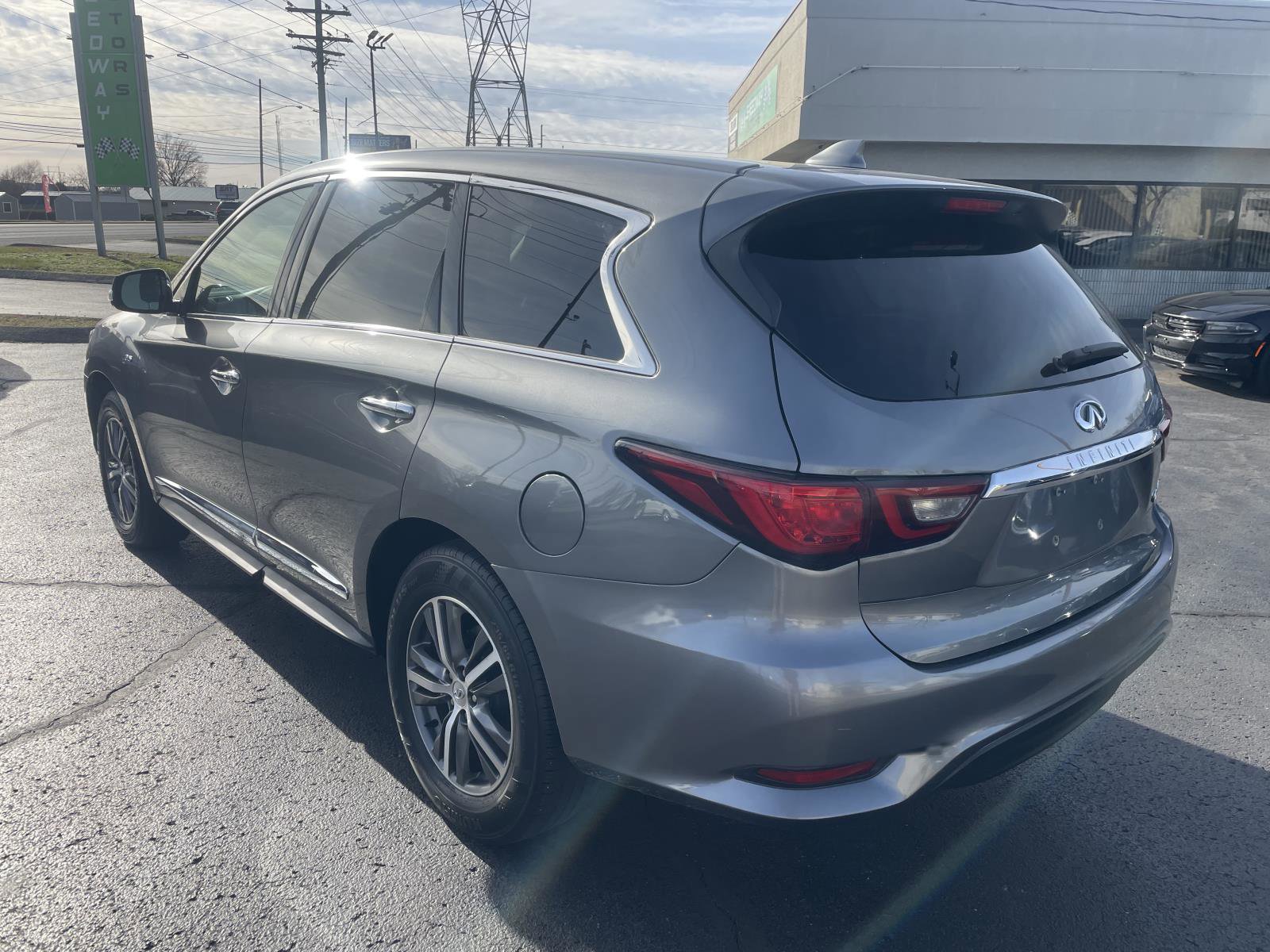 Used 2020 INFINITI QX60 Pure image 3