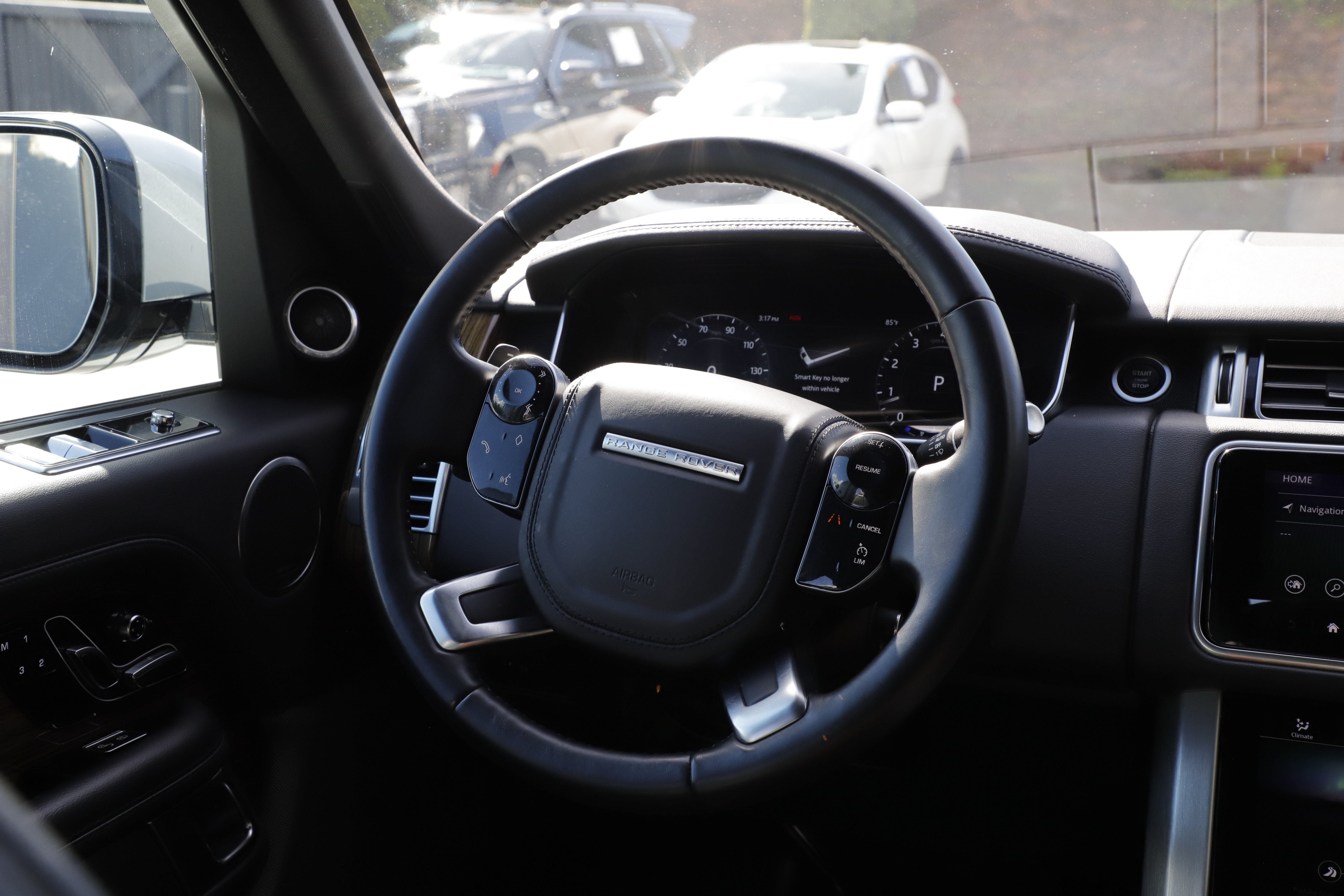 Used 2018 Land Rover Range Rover AWD/4WD image 19