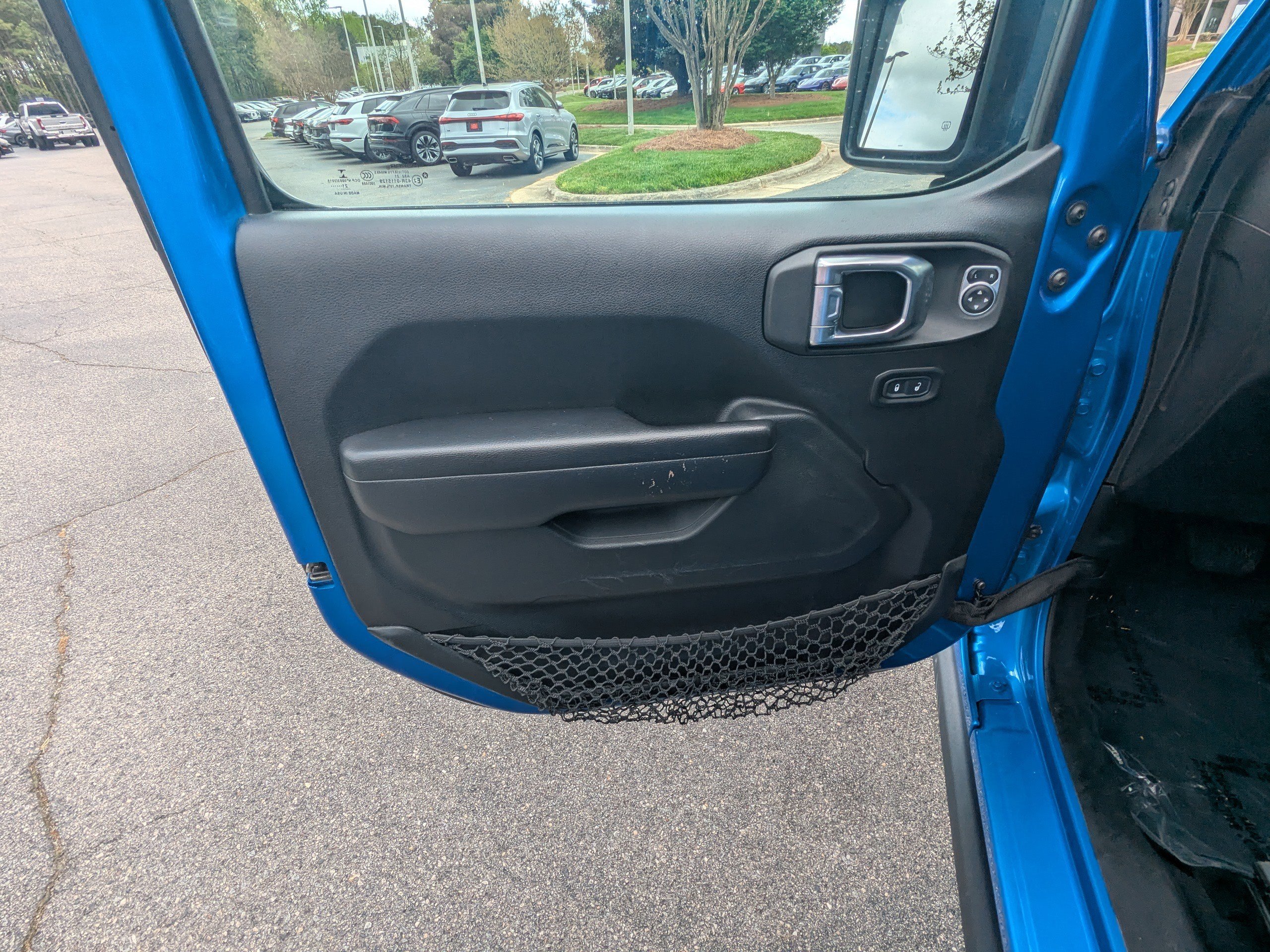 Used 2021 Jeep Wrangler Willys image 16