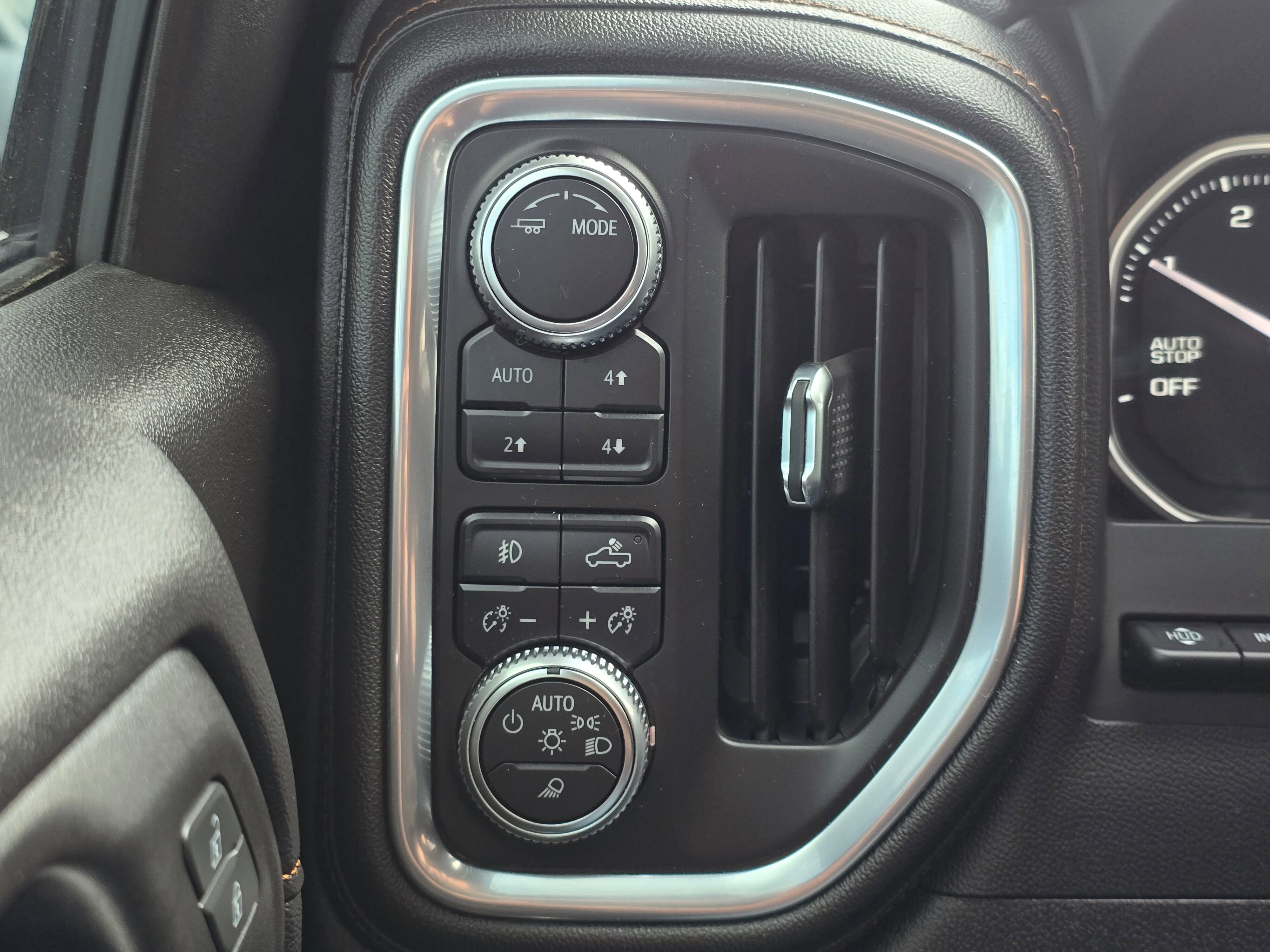 Used 2020 GMC Sierra 1500 AT4 w/ AT4 Premium Package AWD/4WD image 33