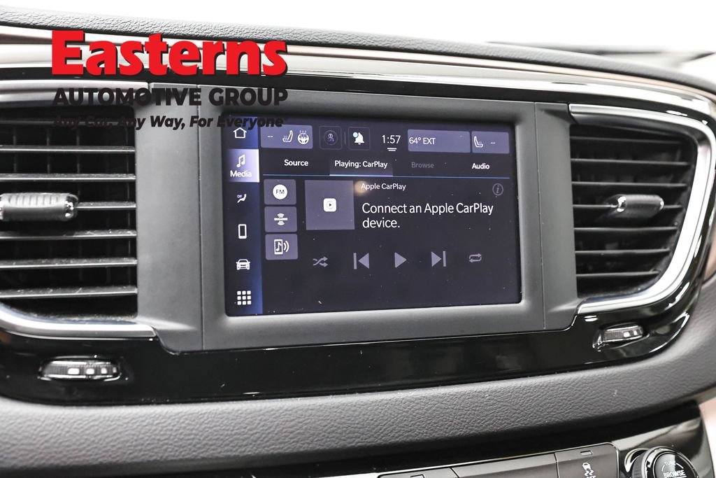Used 2024 Chrysler Voyager LX FWD image 19