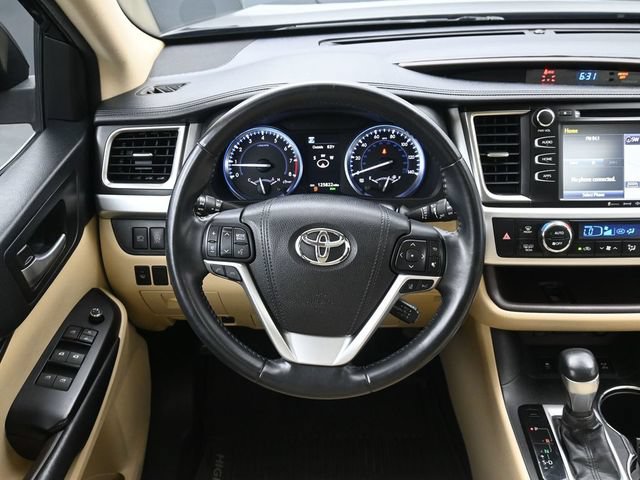 Used 2018 Toyota Highlander XLE w/ Protection Package #3 AWD/4WD image 26