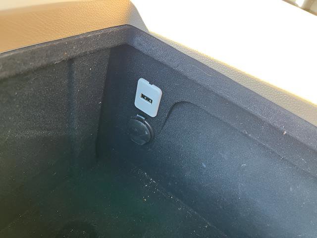 Used 2014 Chevrolet Silverado 2500 LTZ w/ LTZ Plus Package image 24